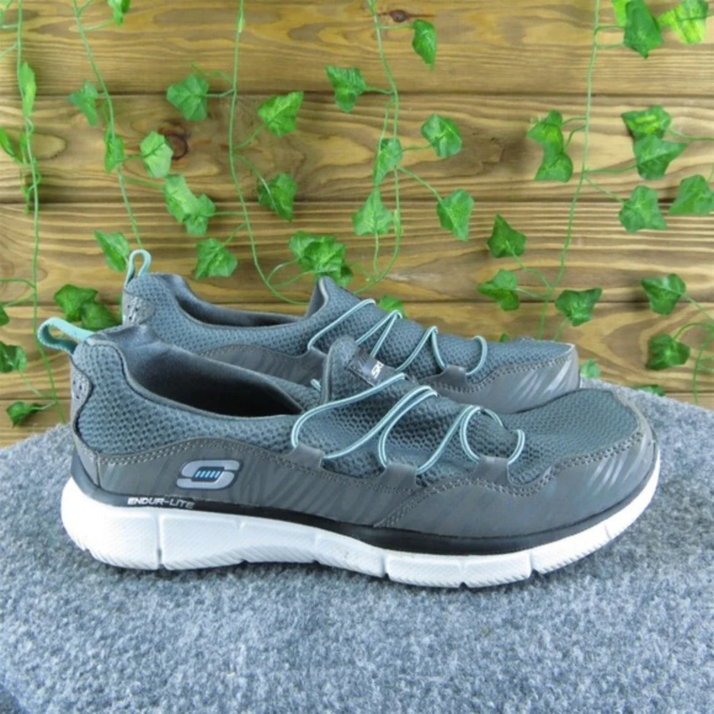 SKECHERS Women's Lightweight Gel‎ Top Sneaker Gray Synthetic Size 7M Used 2025